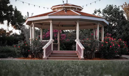 Step-by-Step Guide for Setting Up a Gazebo on Grass Without Drilling